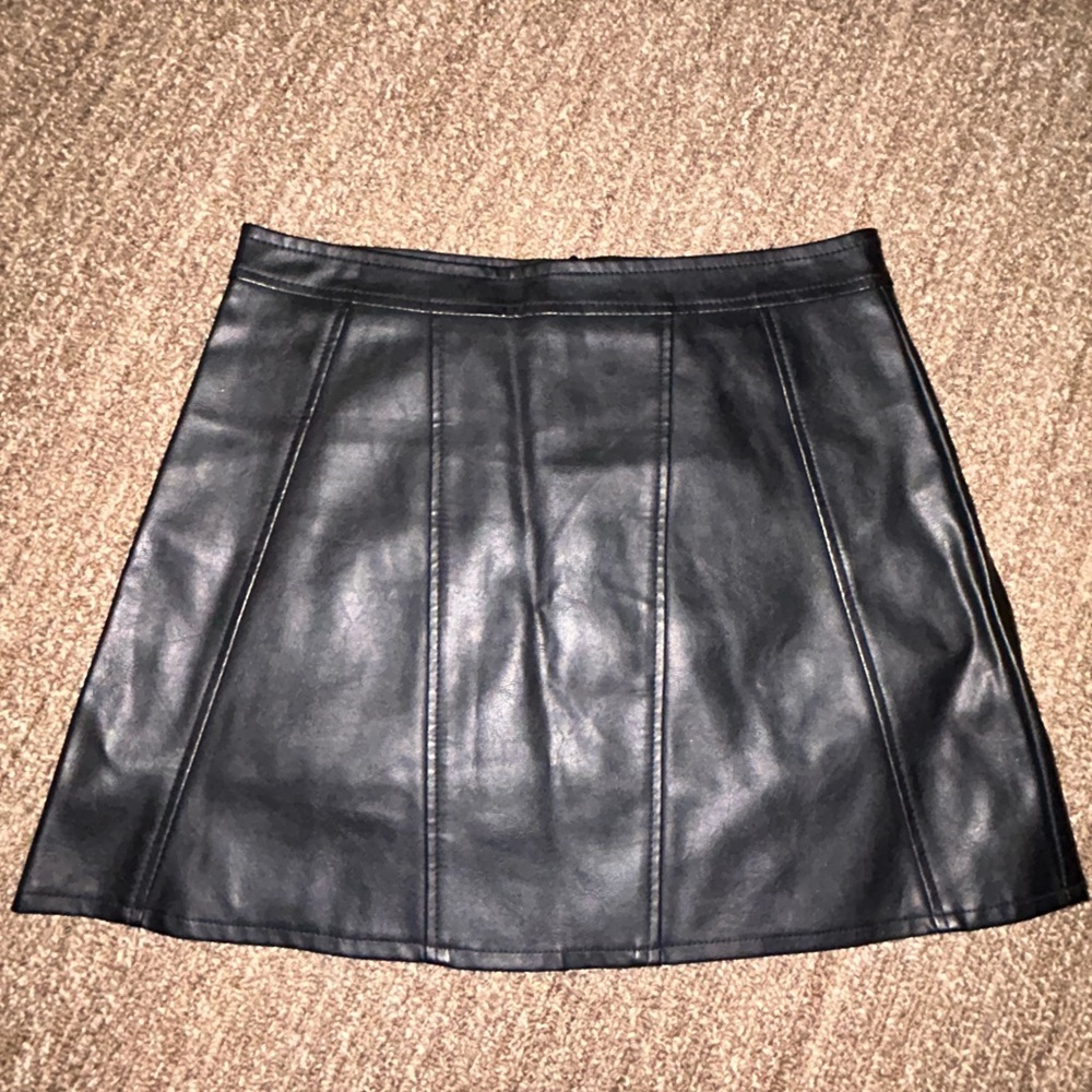 Gucci Classic Black Leather Skirt